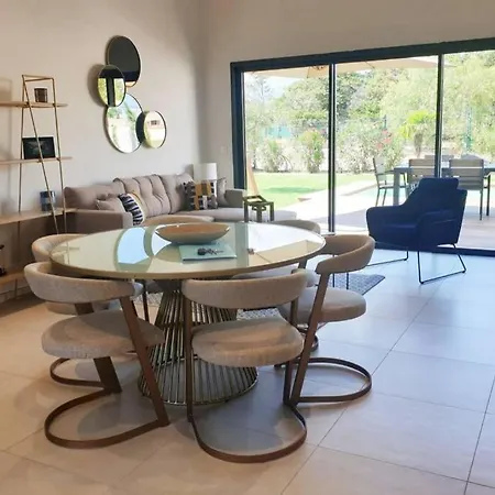 5***** Piscine Proche De La Cala Rossa *