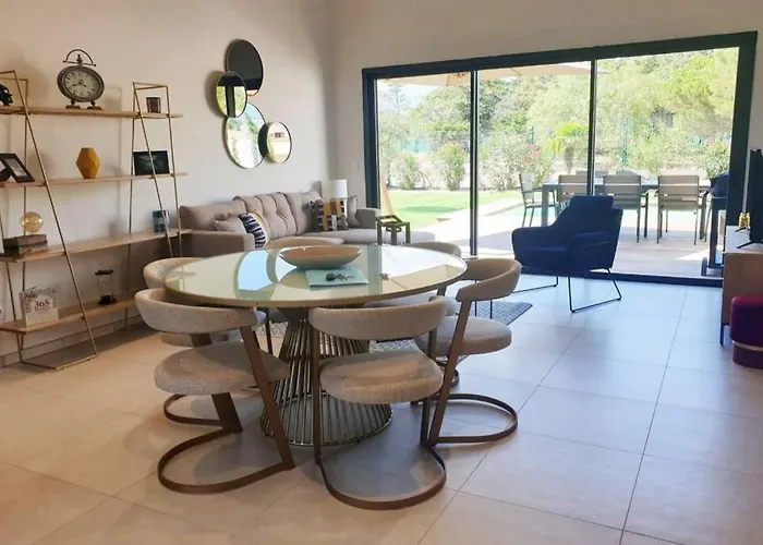 5***** Piscine Proche De La Cala Rossa *